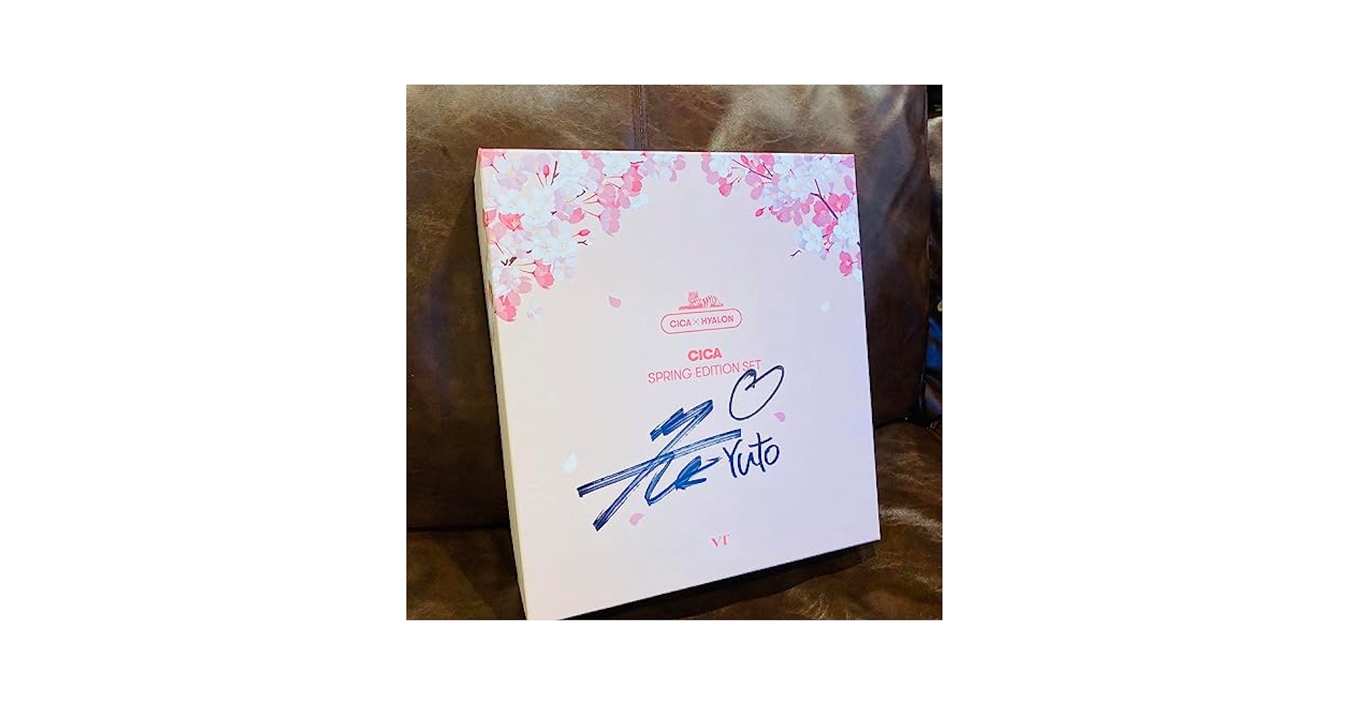 Amazon.co.jp: 連休セール PENTAGON Yuto 直筆サイン VT : おもちゃ